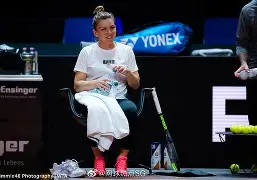 九游-关于斯图加特训练开放日，国际比赛日单刀错失引欢呼，德国杯在即，纪律约束更严格的信息