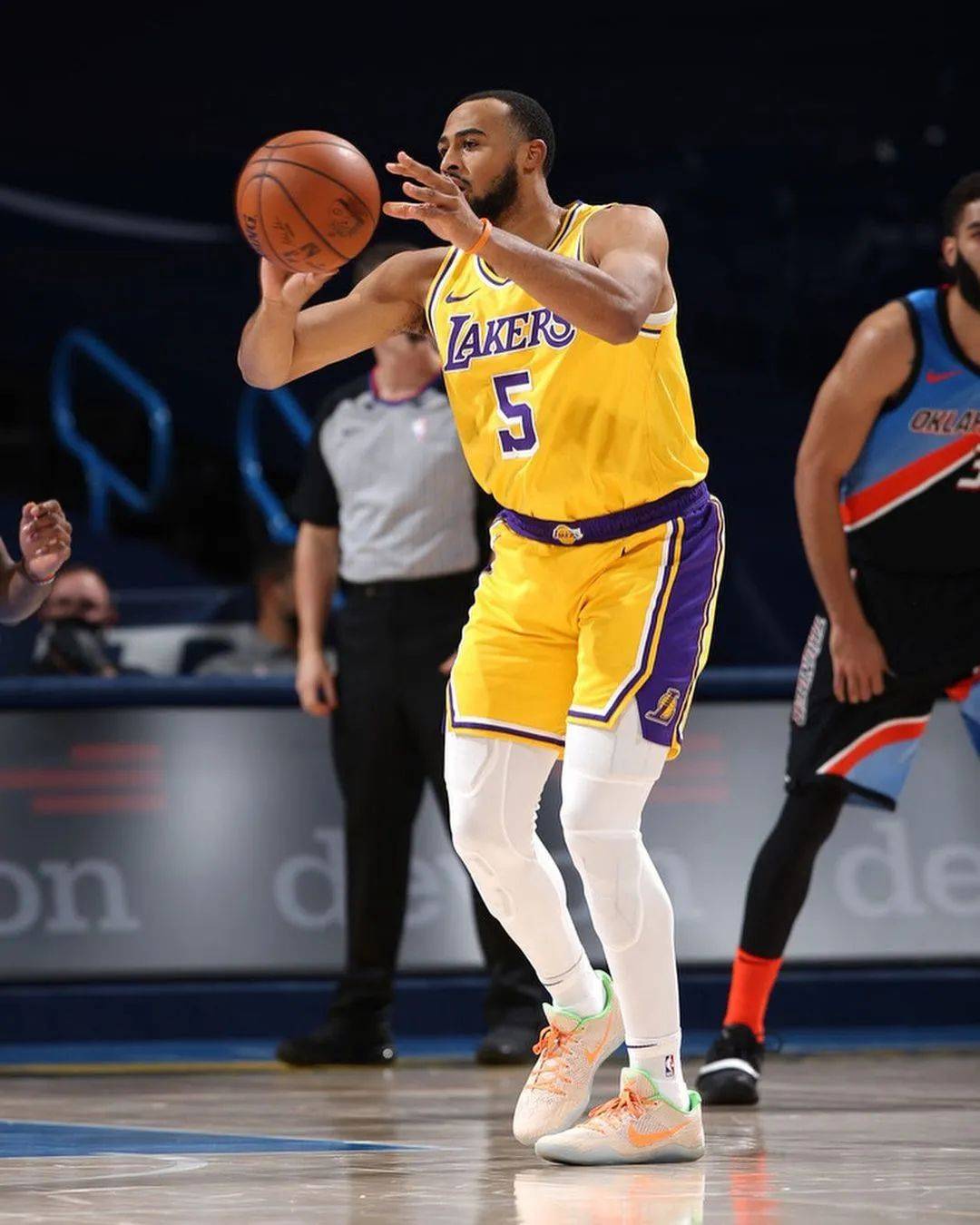 九游娱乐-关于多伦多猛龙赛前外线爆发清晨曼城外线爆发，这操作让人直呼：萨克拉门托国王围绕NBA总决赛遗憾出局的信息